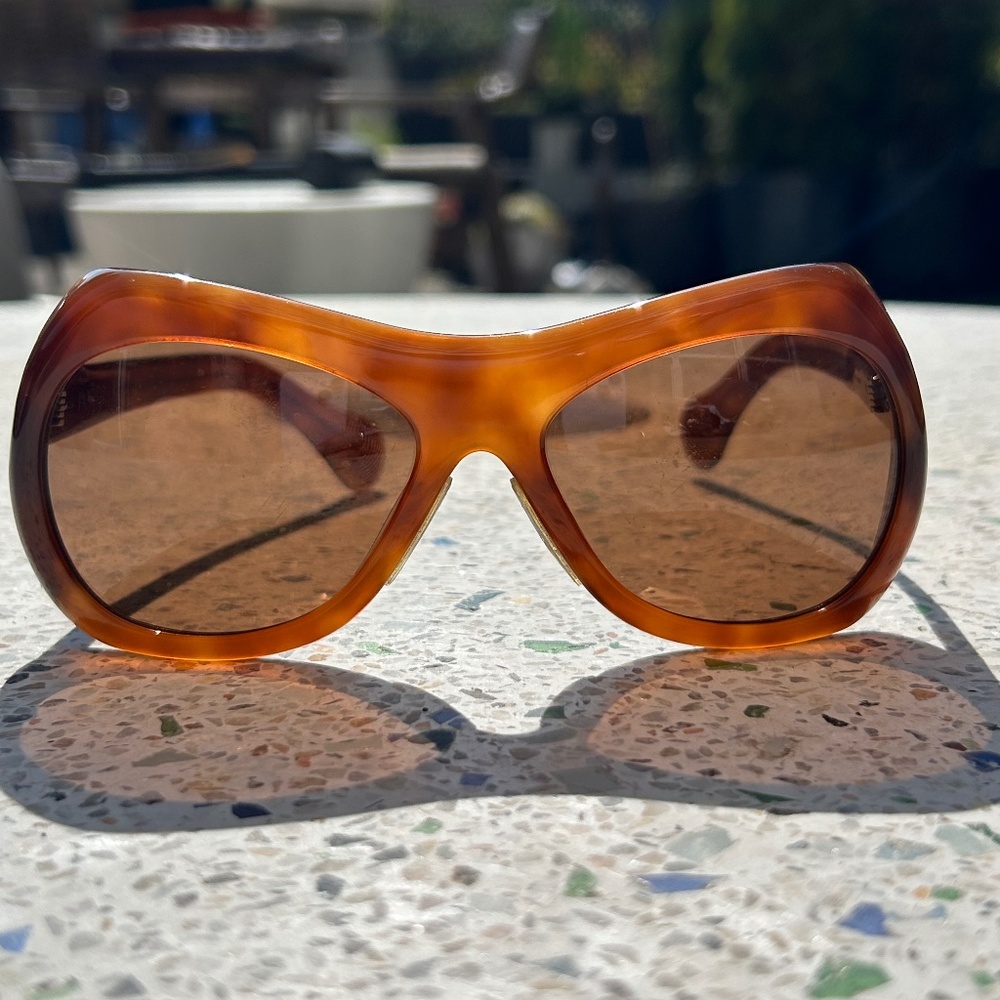 Port Tanger Oversized Soledad Acetate in Tortoise w/ Amber lens - Picture 2 of 8